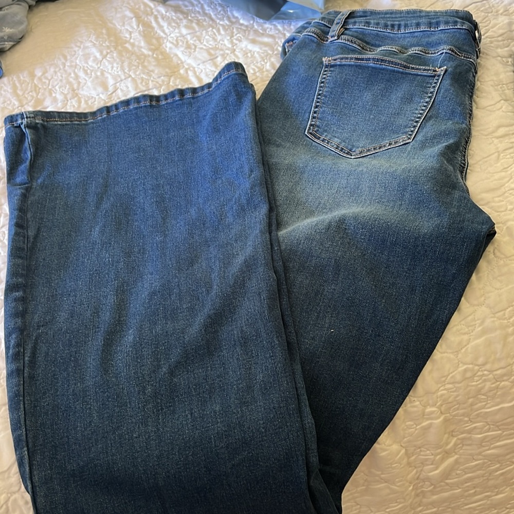 Tall 37 inseam Alloy Apparel Jeans Size 20 Boot Cut Jeans 5 pockets Stretchy EUC